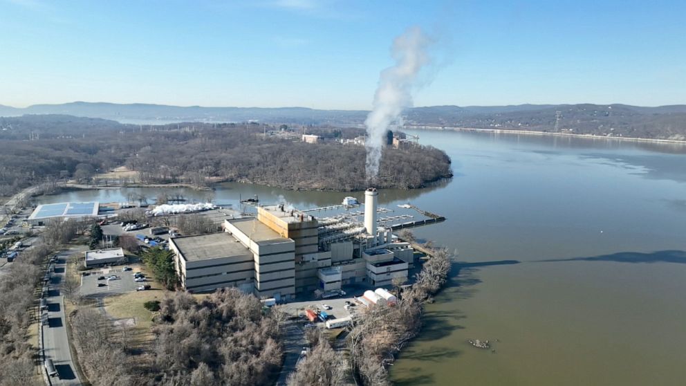 PHOTO: The Wheelabrator Westchester incinerator sits along the Hudson River in Peekskill, New York.