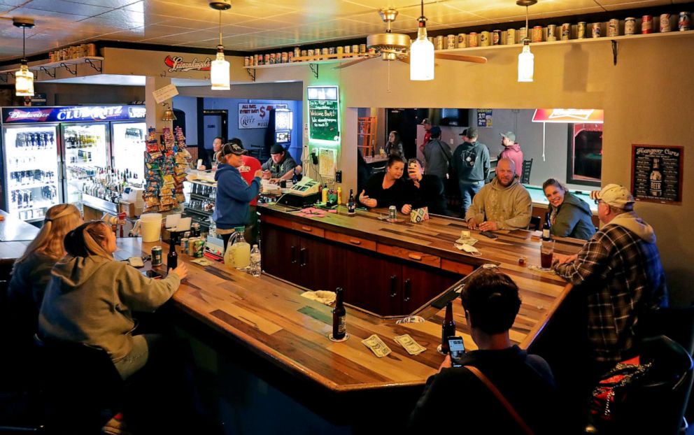 PHOTO: Club Ritz re-opens to patrons following the Wisconsin Supreme Court's decision to strike down Governor Tony Evers' safer-at-home order against coronavirus disease (COVID-19) in Kaukana, Wisconsin, May 13, 2020.