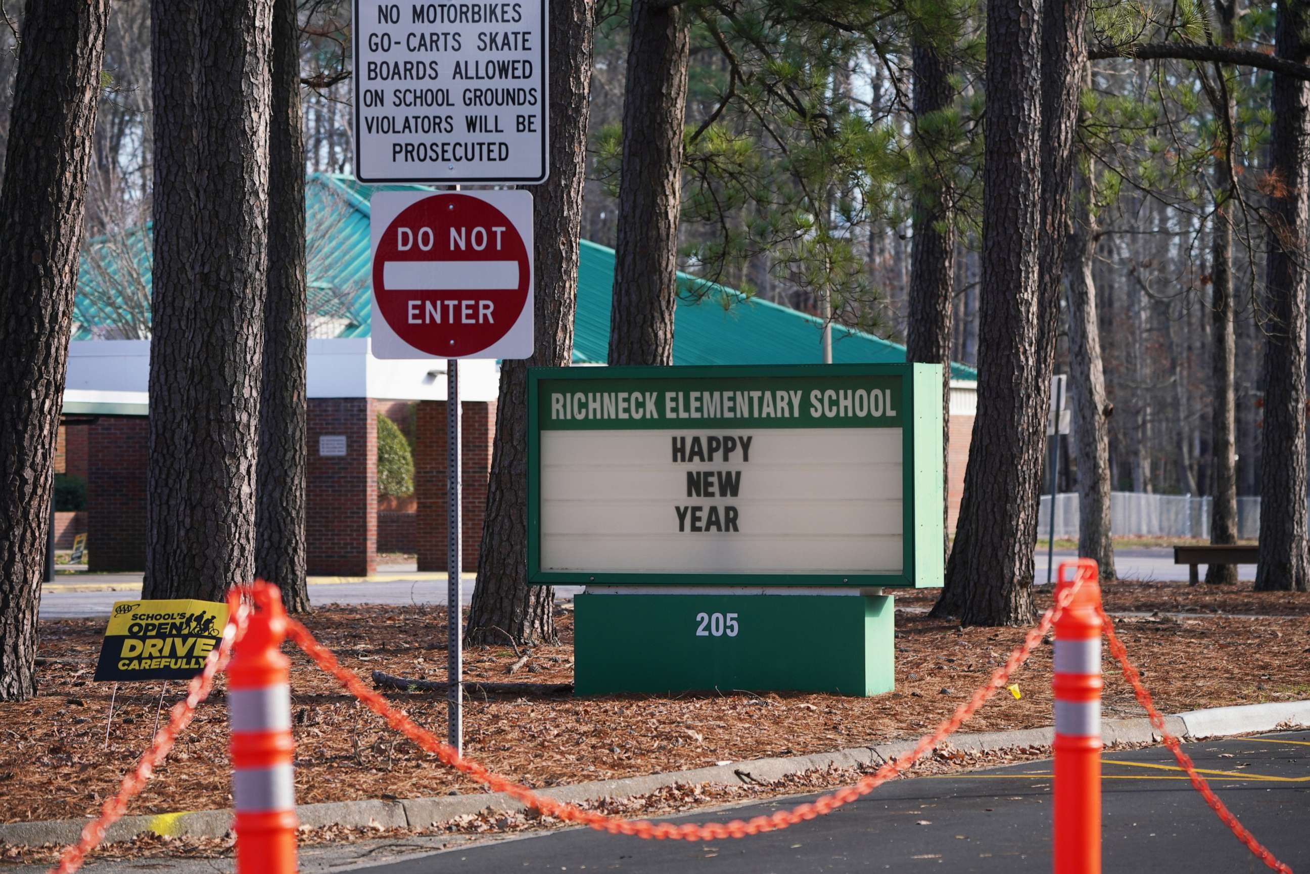 PHOTO: A school sign wishing students a "Happy New Year" is seen outside Richneck Elementary School, Jan.7, 2023, in Newport News, Va.