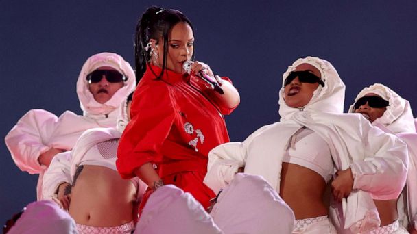 Pregnant Rihanna Can Take a Bow After Epic Super Bowl Halftime Show