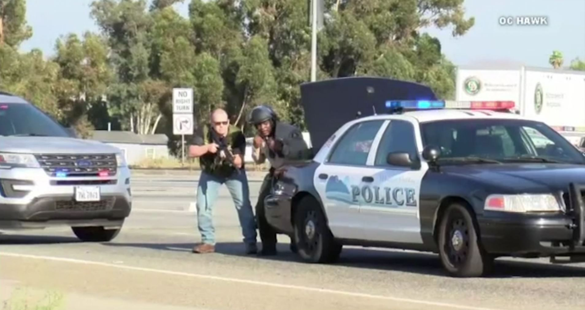 PHOTO: CHP officer and suspect killed, 2 officers wounded in gun battle on the highway in Riverside, Calif.