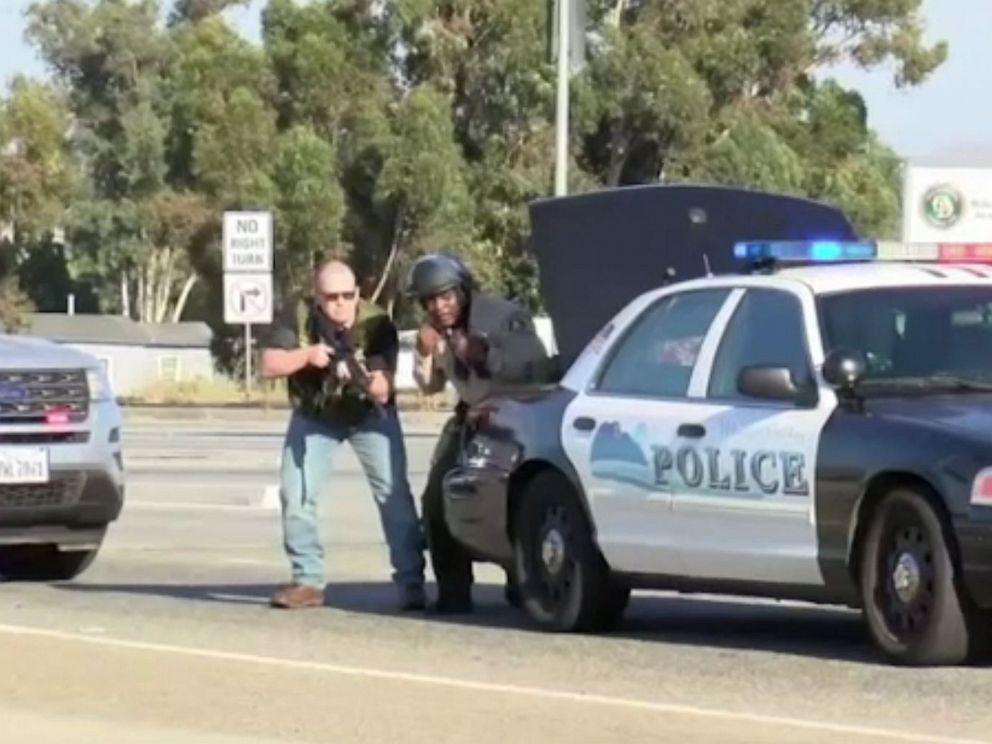 PHOTO: CHP officer and suspect killed, 2 officers wounded in gun battle on the highway in Riverside, Calif.