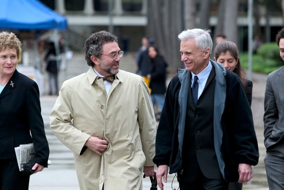 PHOTO: Robert Blake, right, and his attorney Gerry Schwartzbach leave the Van Nuys Courthouse for lunch break. 