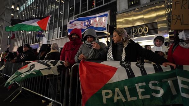 Protesters Rockefeller Tree Several arrested during pro-Palestinian demonstration near Rockefeller ...