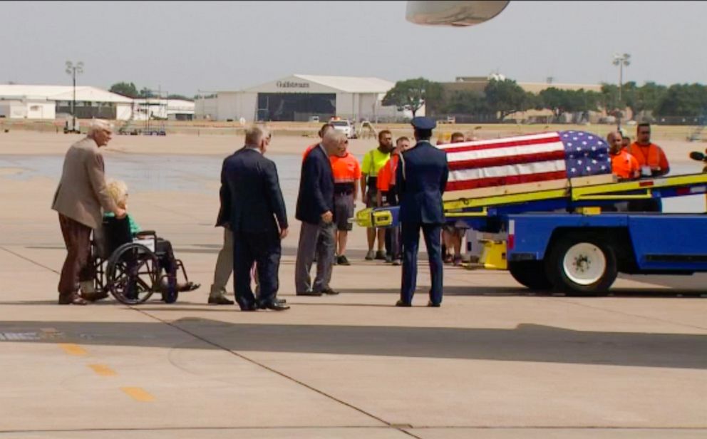 PHOTO: The remains of Capt. Roy Knight arrived in Dallas today after he was shot down in 1967 over Laos during the war.