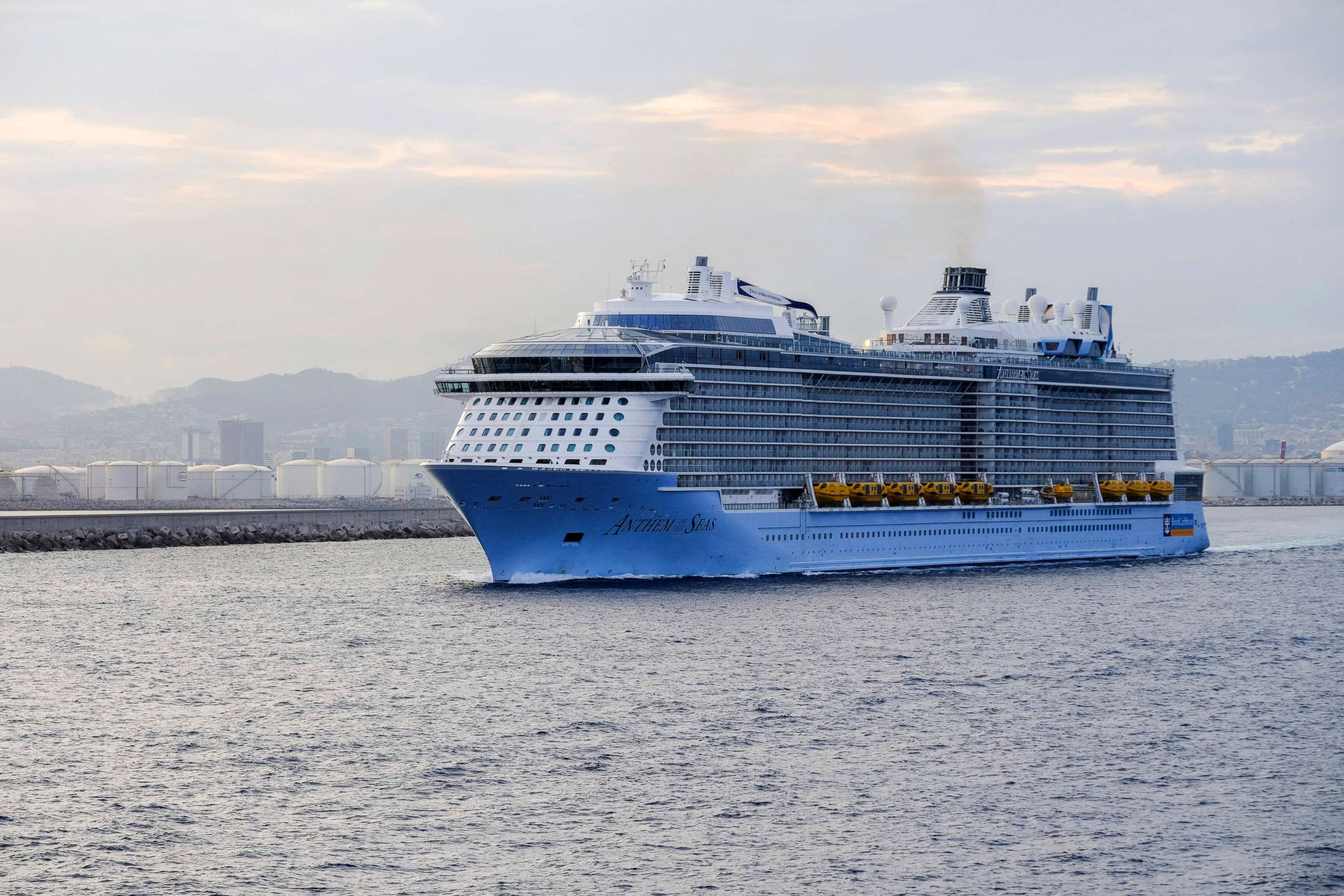 PHOTO: The Royal Caribbean cruise ship Anthem of the Seas leaves the port of Barcelona, Spain, Aug. 21, 2022.
