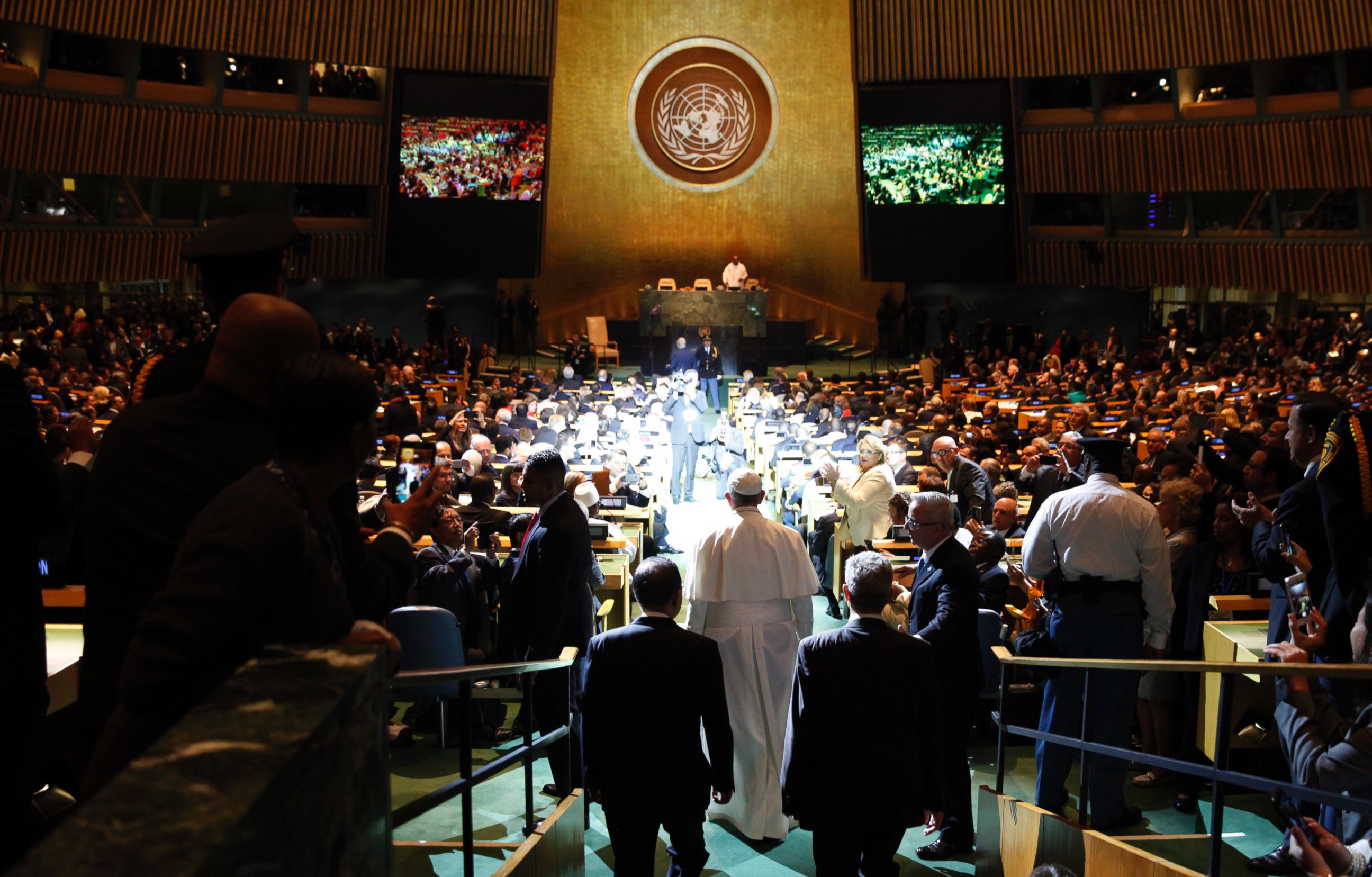 PHOTO: Pope Francis arrives for a plenary meeting of the United Nations Sustainable Development Summit 2015 at United Nations headquarters New York, Sept. 25, 2015. 
