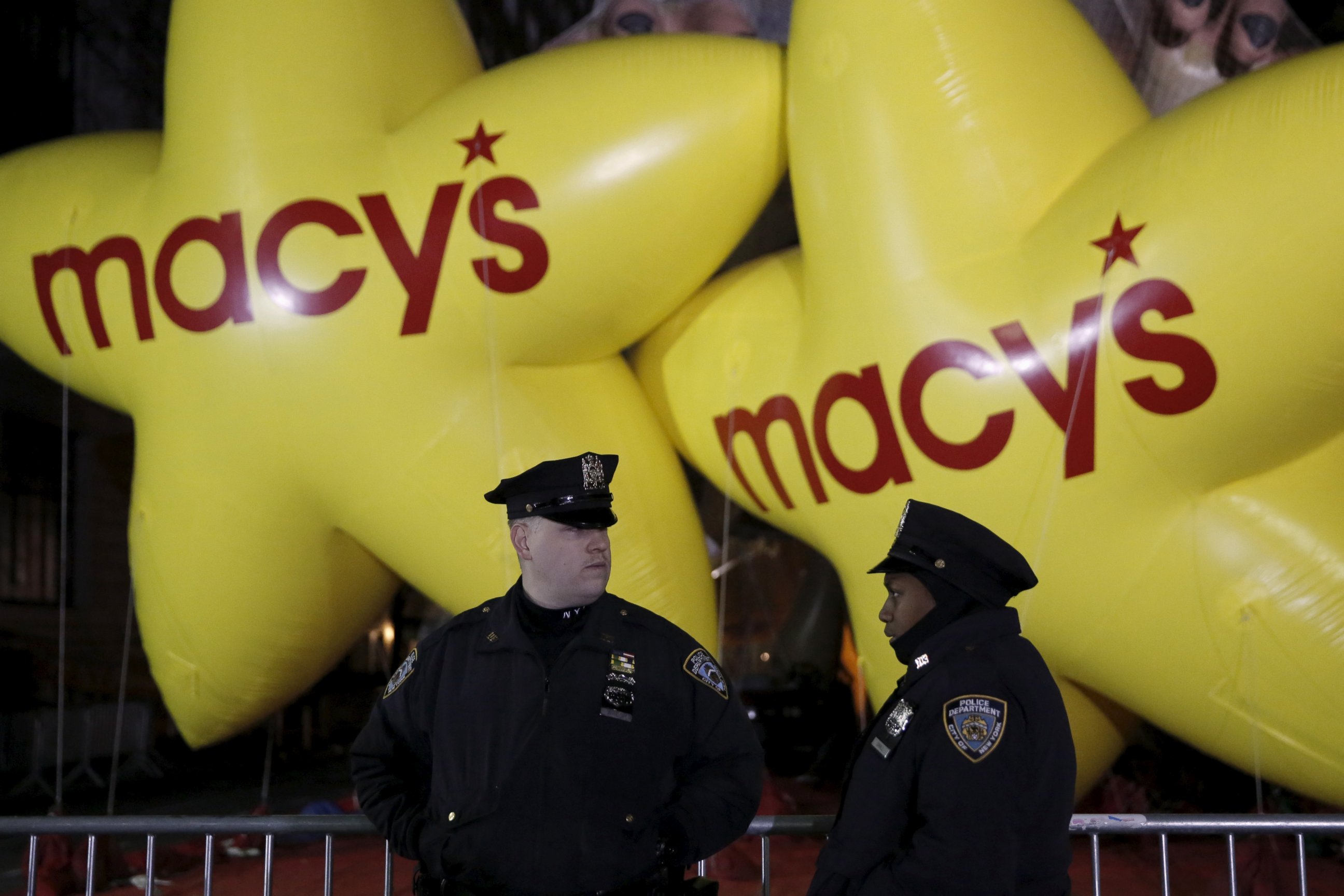 PHOTO: Members of the New York Police Department gather on the street before the 89th Macy's Thanksgiving Day Parade in the Manhattan borough of New York, Nov. 26, 2015.
