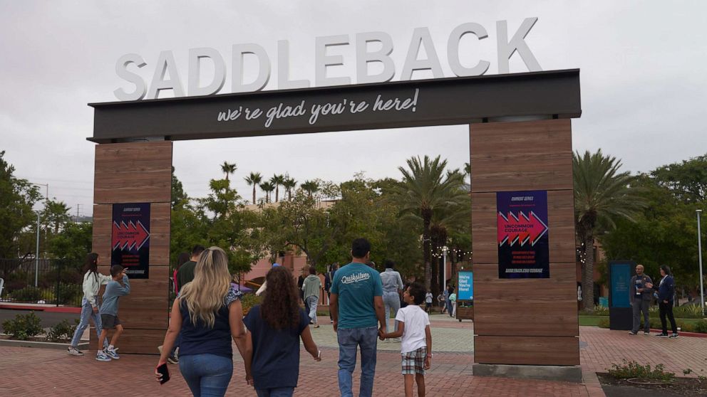 Saddleback Church ousted from Southern Baptist Convention over female pastor – ABC News