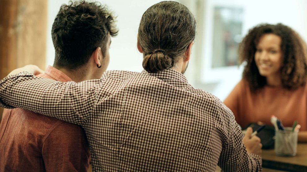 PHOTO: A same sex couple apply for a loan in this stock photo.