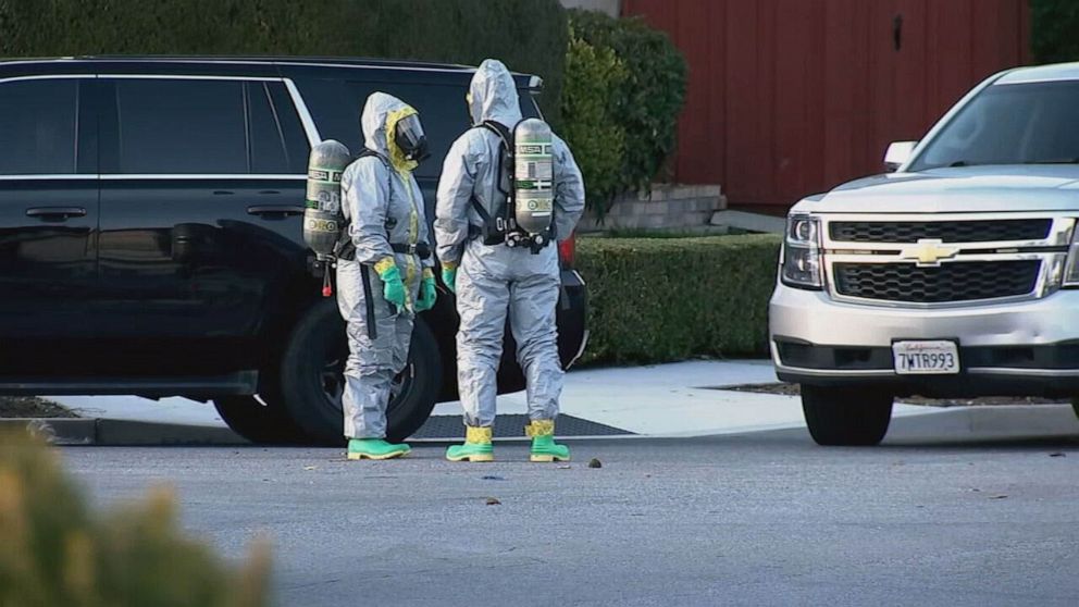 PHOTO: Authorities respond to a home in San Jose, California, where police say they found large amounts of explosive material.