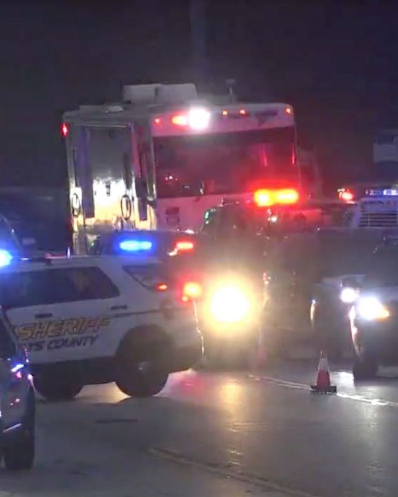 Texas Police Officer Shot And Killed 2 Others Injured After