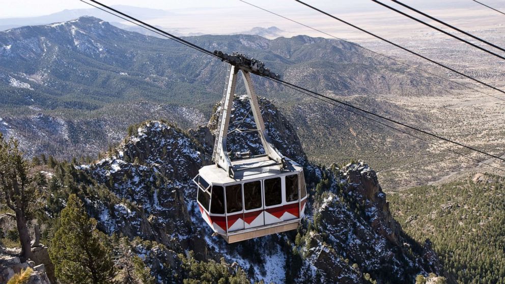 Reports of multiple people trapped in Sandia Peak tram cars overnight in Albuquerque New Mexico – ABC News