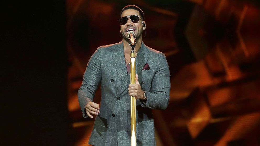 VIDEO: Romeo Santos becomes first Latin artist to sell out MetLife Stadium