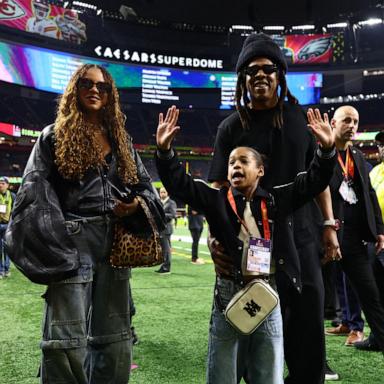 PHOTO: NFL: Recording artist Jay-Z with children Blue Ivy Carter and Rumi Carter before Super Bowl LIX between the Philadelphia Eagles and the Kansas City Chiefs in New Orleans, Feb. 9, 2025.