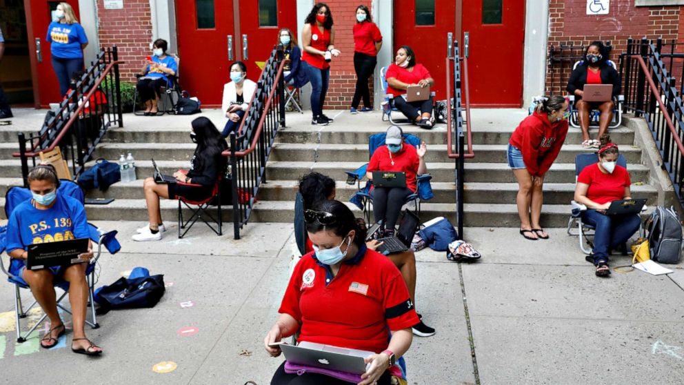 New York City Public Middle High Schools Delay In Person Learning Until October Abc News 