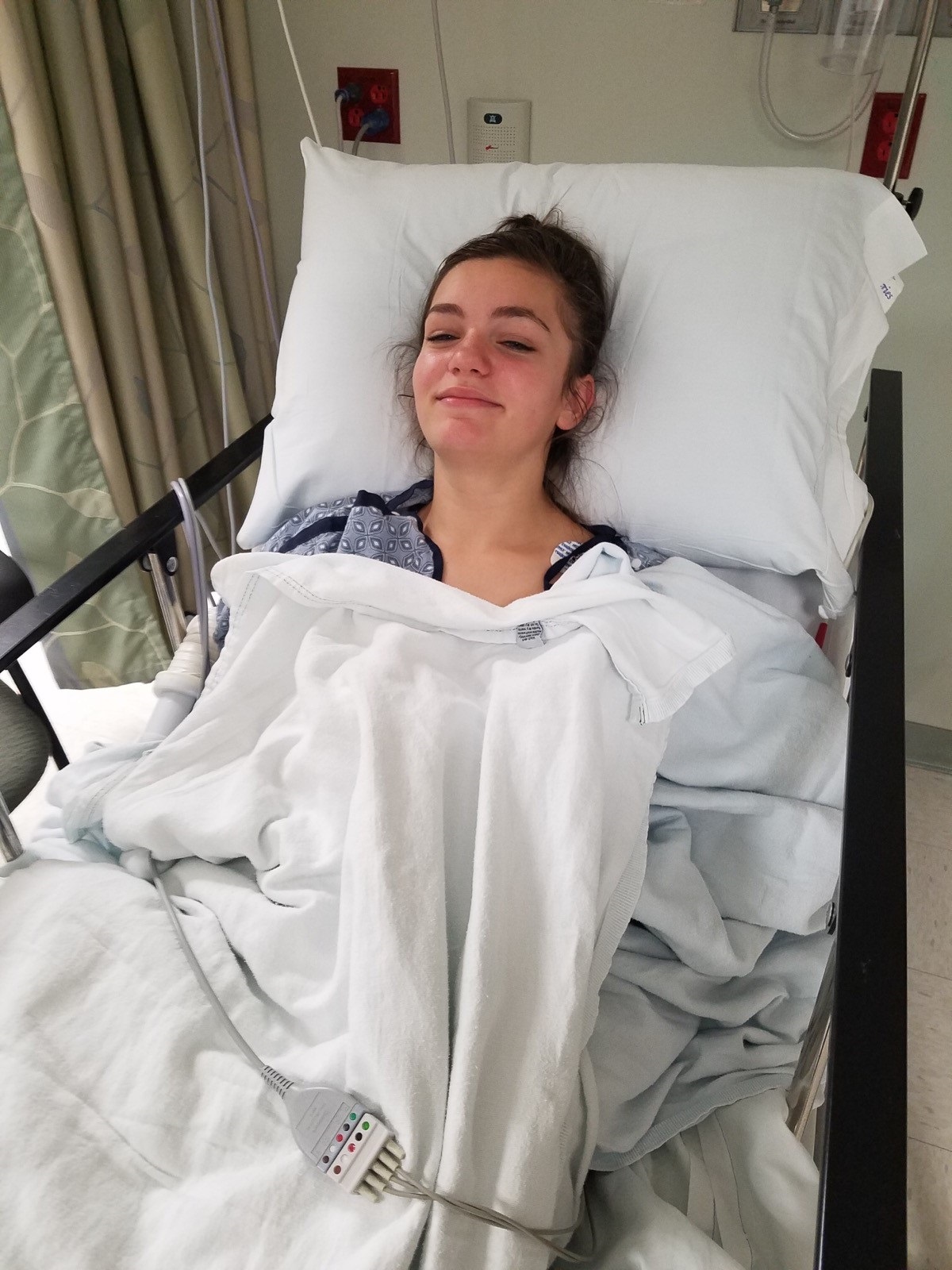 PHOTO: Megan Pagnini, 13, was attacked by a sea lion on Friday, June 14, 2019, and suffered a deep gash to her leg.