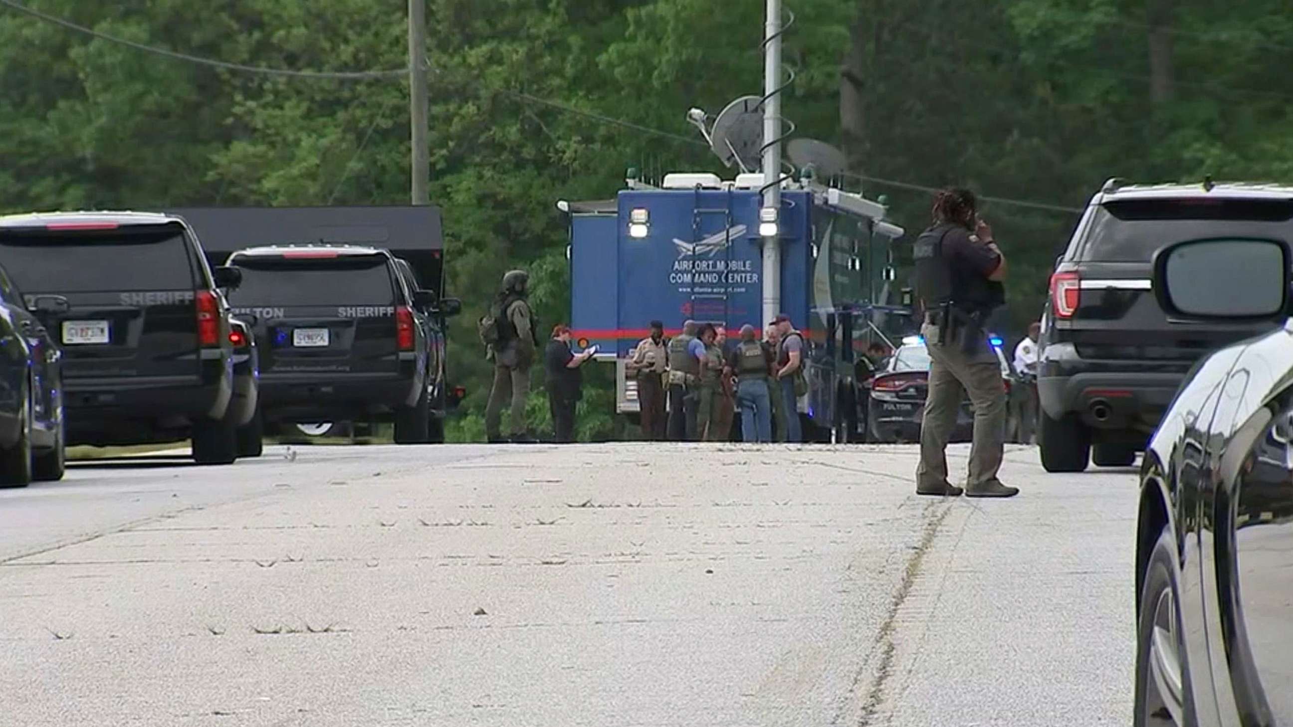 PHOTO: Law enforcement in Georgia search for a fugitive that escaped deputies at Atlanta’s airport and ducked into nearby woods, April 29, 2021.