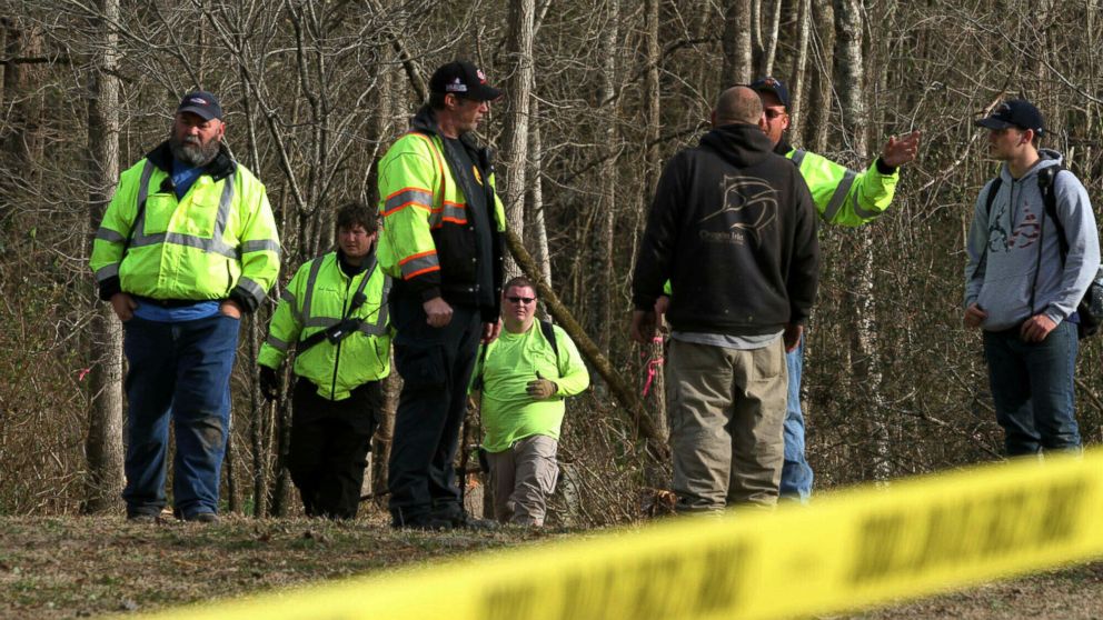 PHOTO: Search teams look for missing 3-year-old Casey Lynn Hathaway in thickets and wooded areas off of Toler Road and Aurora Road near Cayton, N.C., Jan. 23, 2019.