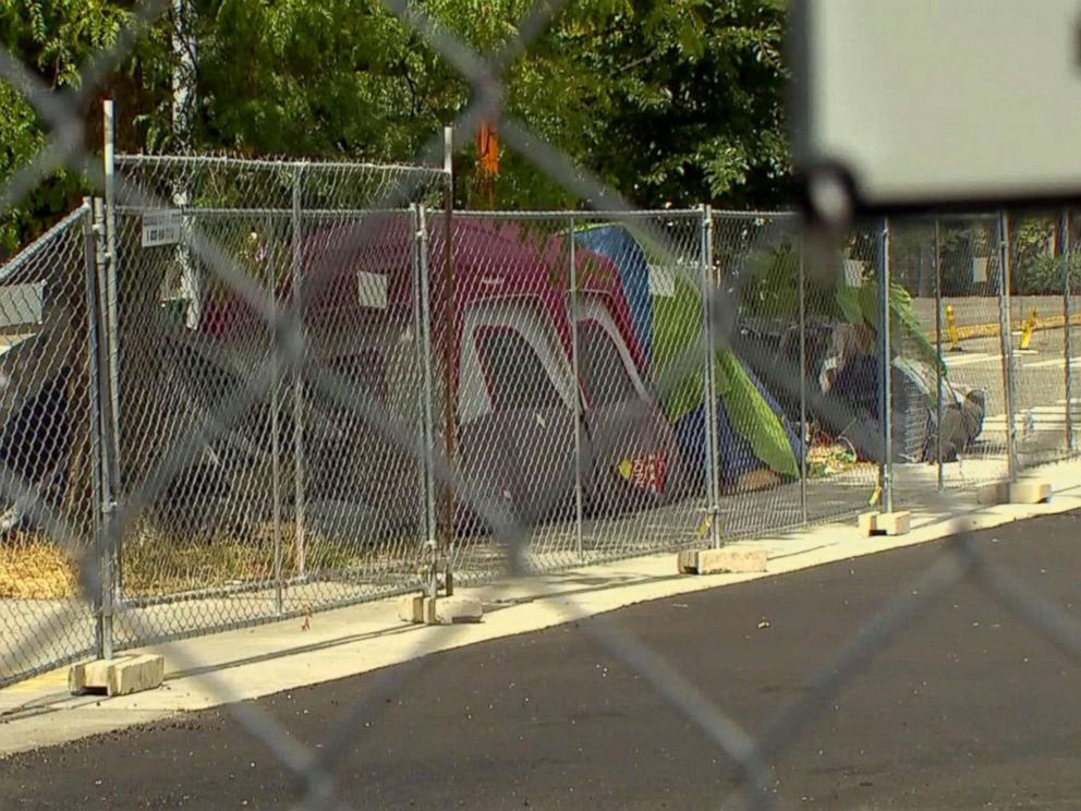 PHOTO: Seattle city officials have begun clearing homeless settlements throughout the city.