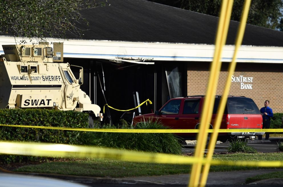 PHOTO: Five people were killed, Jan. 23, 2019, at a SunTrust Bank branch in Sebring, Fla., after a man identified as Zephen Xaver entered the building and began shooting.