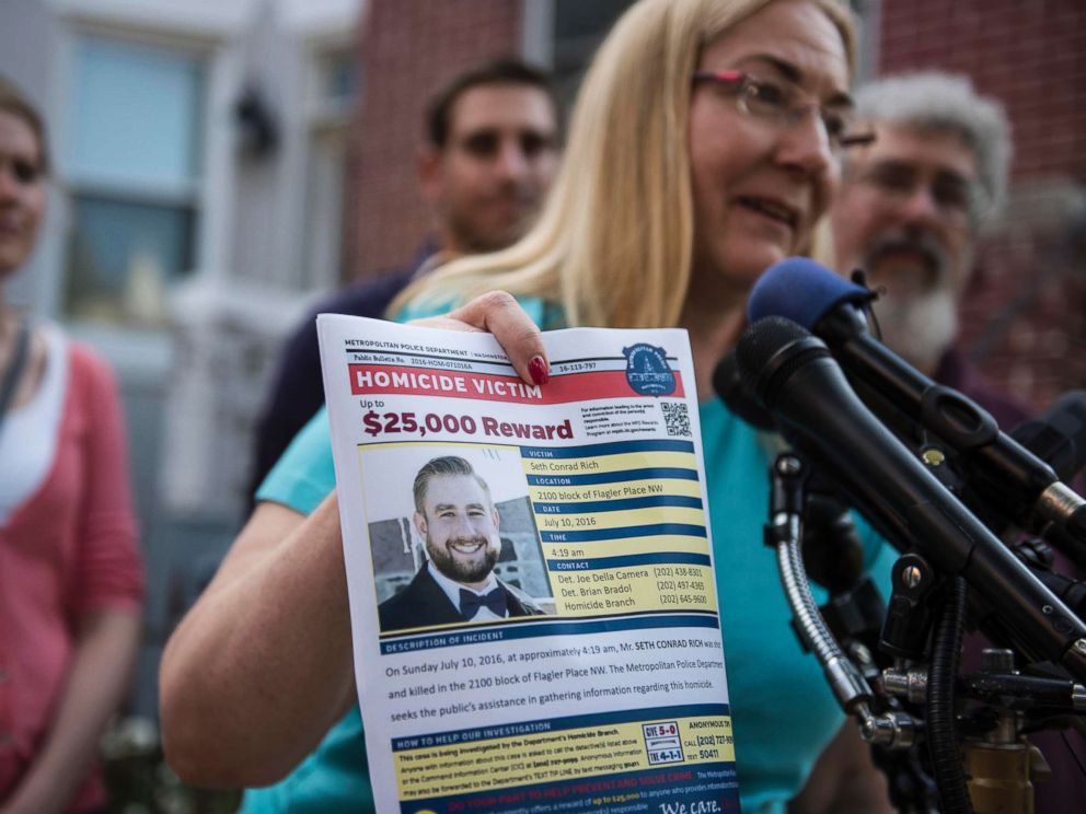 PHOTO: Mary Rich, the mother of slain DNC staffer Seth Rich, gives a press conference in Bloomingdale, Washington D.C., on Aug. 1, 2016. 