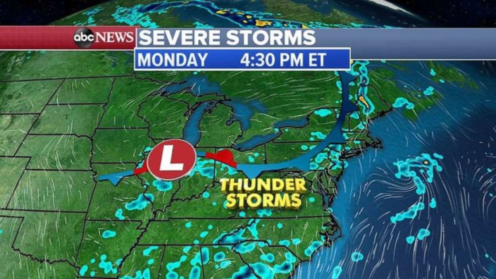 PHOTO: Thunderstorms are expected to move from the Midwest to the East Coast.