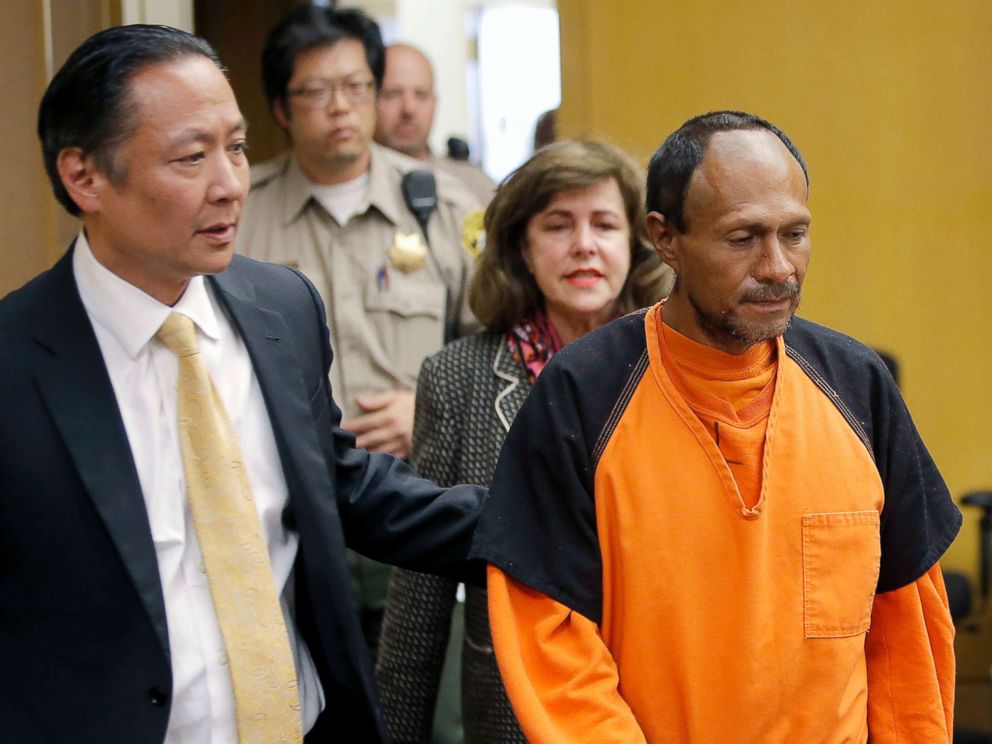PHOTO: Jose Ines Garcia Zarate, right, is led into the courtroom by San Francisco Public Defender Jeff Adachi, left, and Assistant District Attorney Diana Garciaor, center, for his arraignment at the Hall of Justice in San Francisco on July 7, 2015.