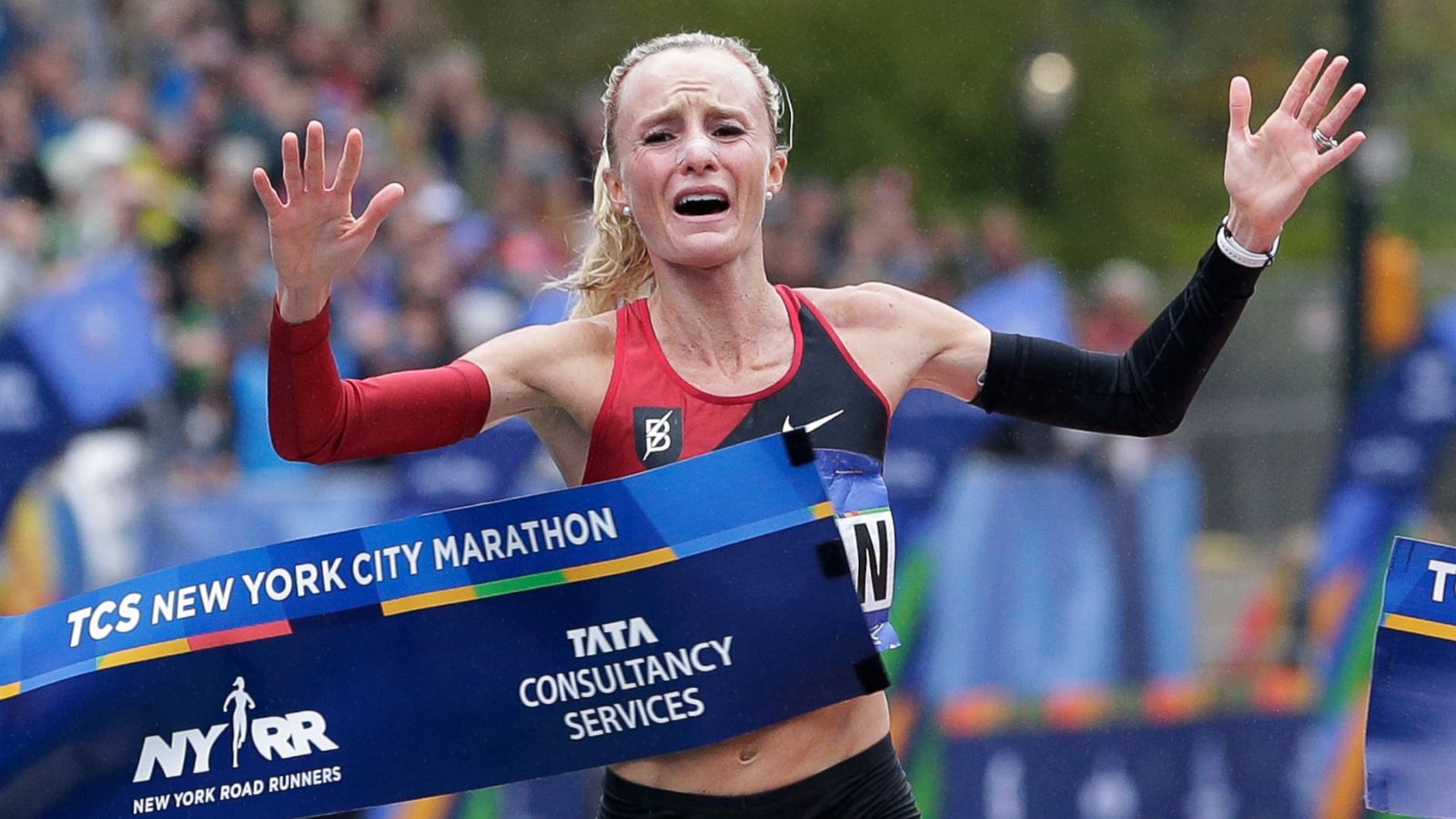 PHOTO: Shalane Flanagan of the United States crosses the finish line first in the women's division of the New York City Marathon in New York, Nov. 5, 2017.