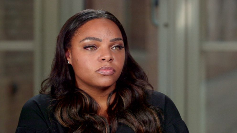 PHOTO: Shayanna Jenkins, Aaron Hernandez's fiancee, discusses the notes he left behind after his death.