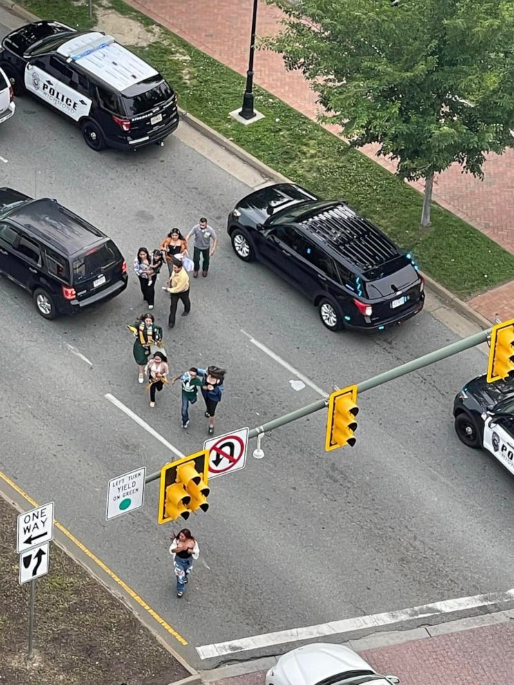 PHOTO: Police respond to a shooting incident at Virginia Commonwealth University's Monroe Park Campus in Richmond, Virginia, June 6, 2023.