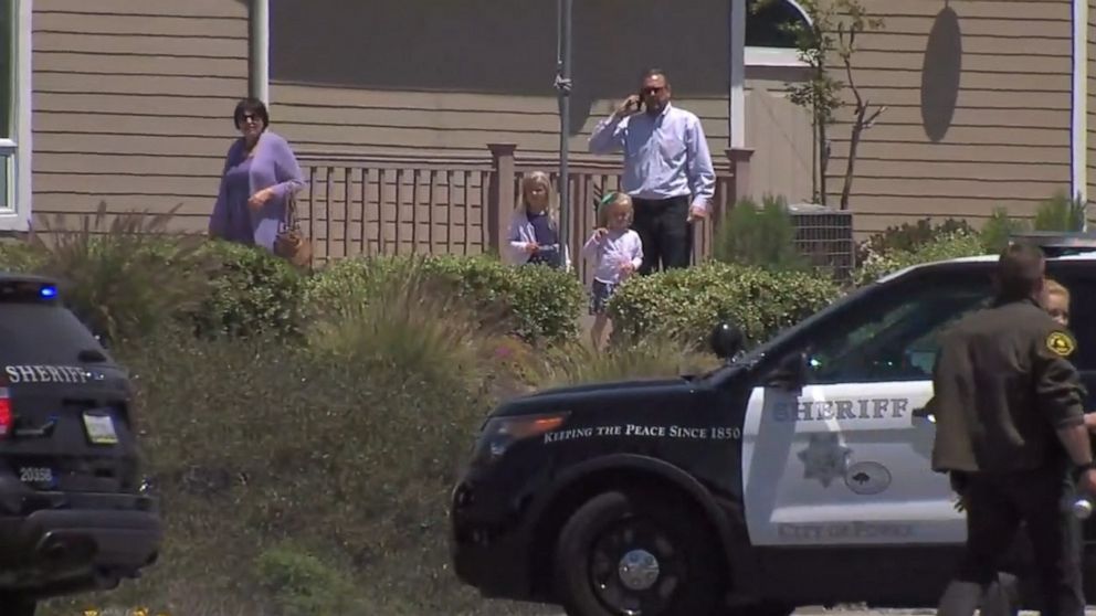 PHOTO: Police are at the scene of a shooting at Chabad of Poway synagogue in Poway, Calif., April 27, 2019. 