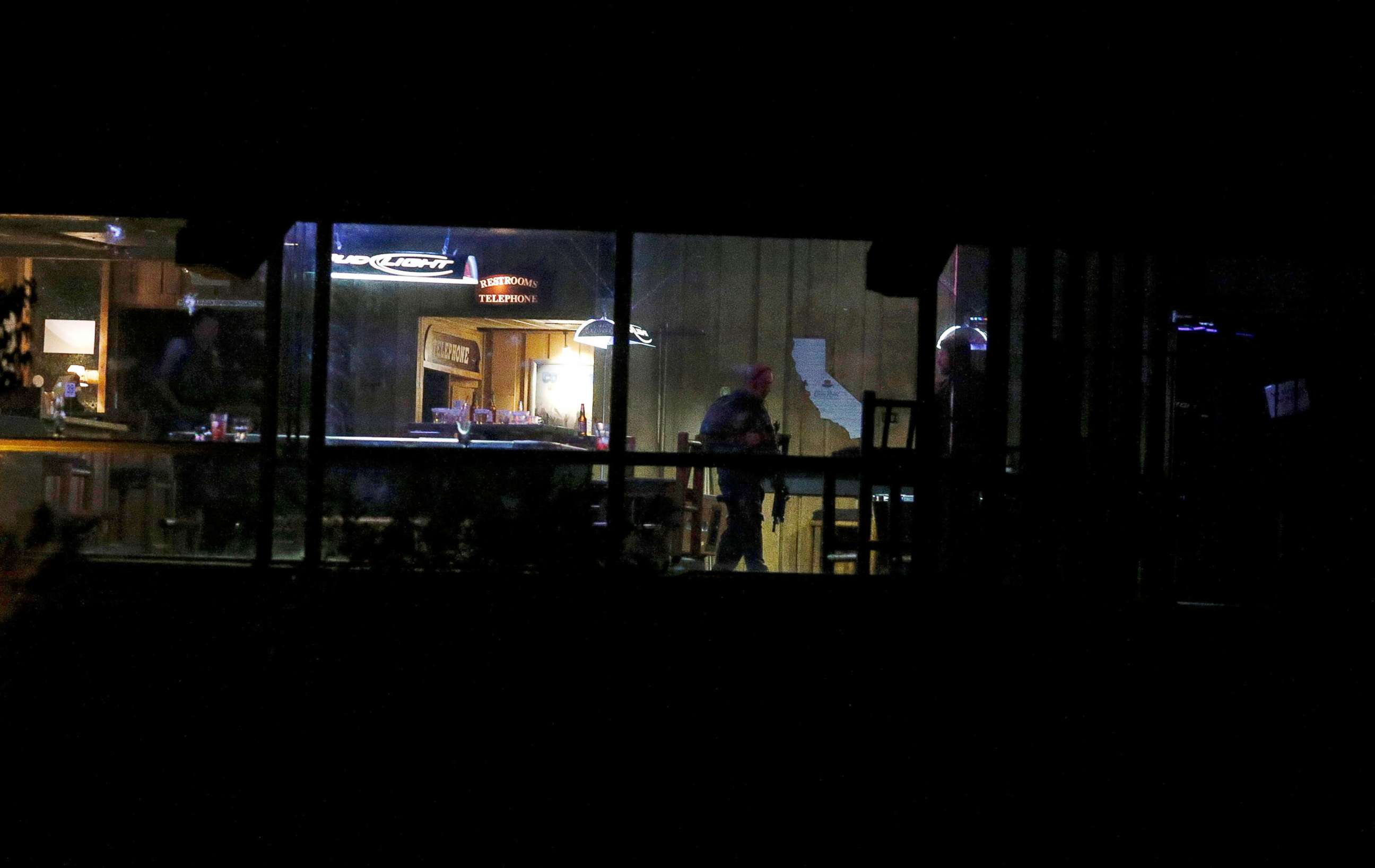 PHOTO: Police guard the site of a mass shooting at a bar in Thousand Oaks, Calif., U.S. Nov. 8, 2018.