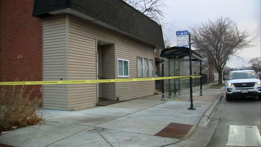 PHOTO: A 25-year-old woman, who has a concealed weapons permit, shot and killed a man who allegedly attempted to rob her at gunpoint at a bus stop in Chicago on Jan. 8, 2019.