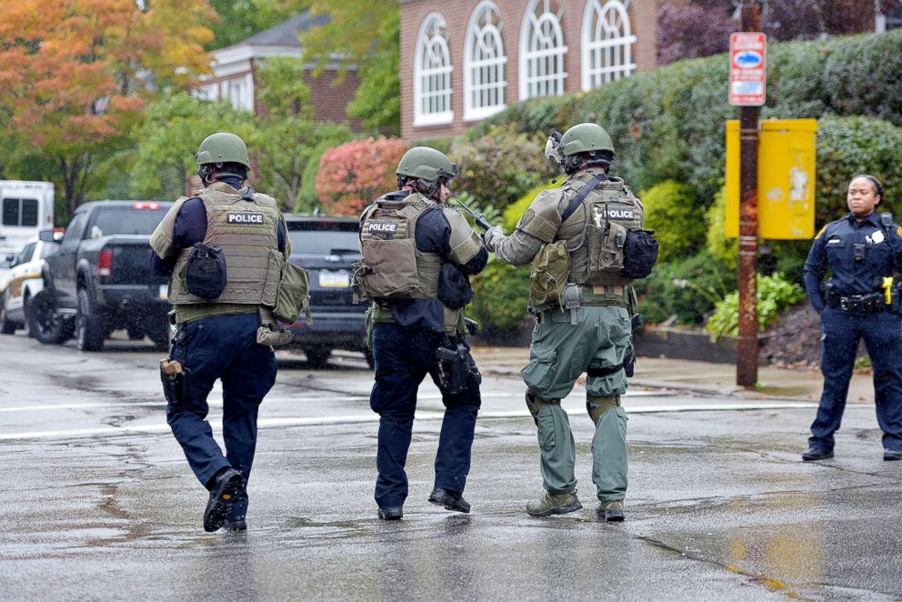 PHOTO: Police respond to an active shooter situation at the Tree of Life synagogue in Pittsburgh, Oct. 27, 2018.