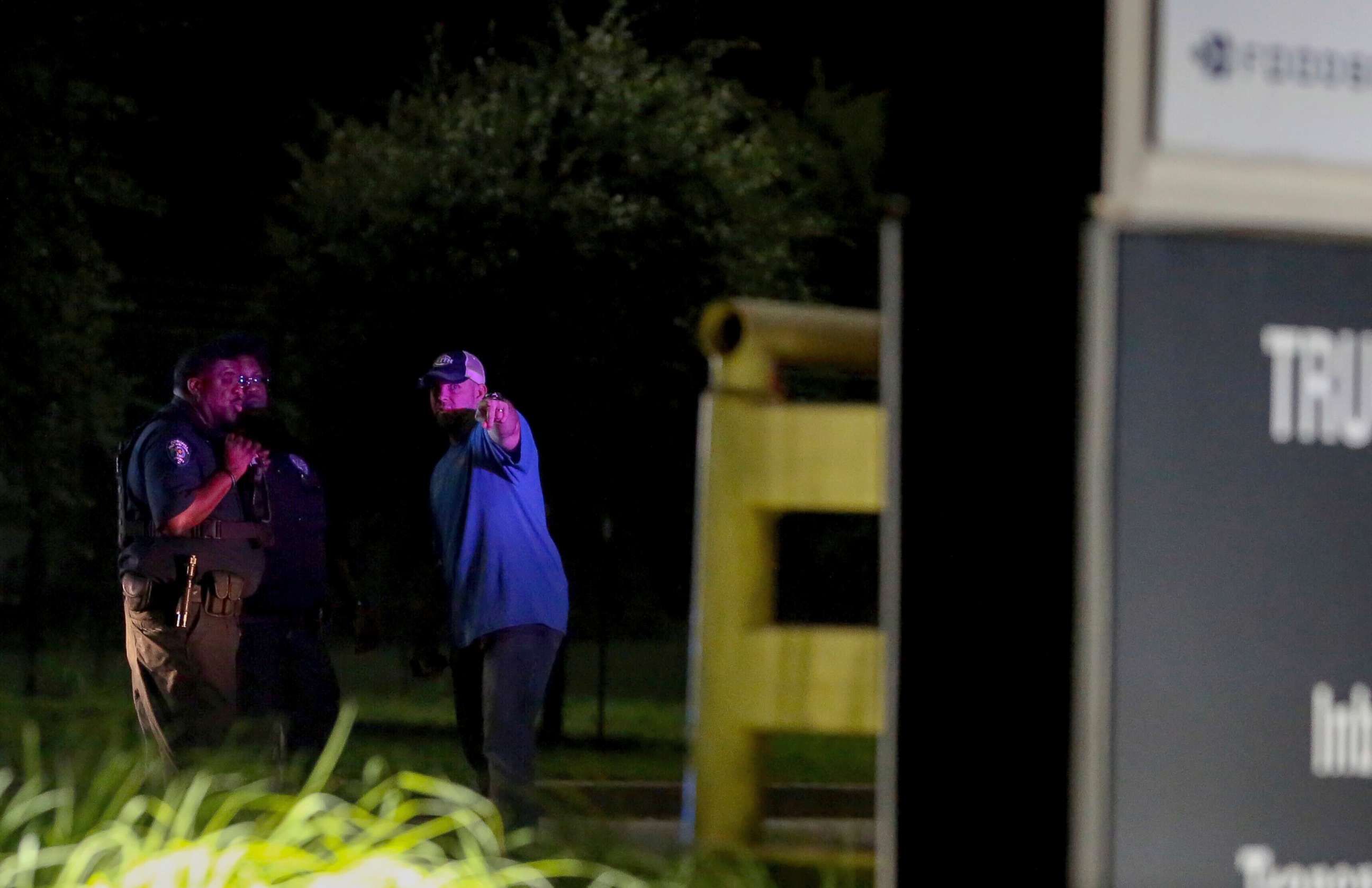 PHOTO: Authorities investigate the scene after a deadly shooting at Ben E. Keith distribution center, Aug. 20, 2018, in Missouri City, Texas.