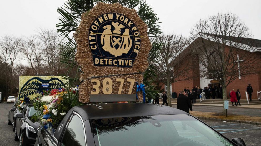PHOTO: A limousine that is part of the funeral procession for Det. Brian Simonsen, is parked in front of the Church of St. Rosalie in Hampton Bays, N.Y., Feb. 20, 2019.