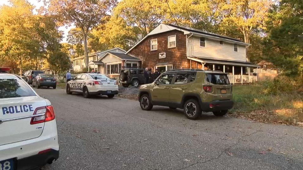 PHOTO: A skeleton was discovered in the basement of a home on Long Island in N.Y., Nov. 1, 2018. 