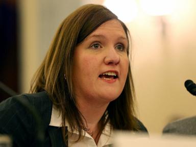 Supreme Court backs Trump firing of FTC member, rolling back 90 years of precedent