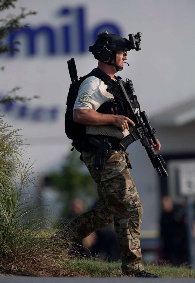 PHOTO: Metro Police investigate where three employees were shot and injured at a Smile Direct Club manufacturing facility in the Antioch neighborhood of Nashville, Tenn., Aug. 3, 2021.
