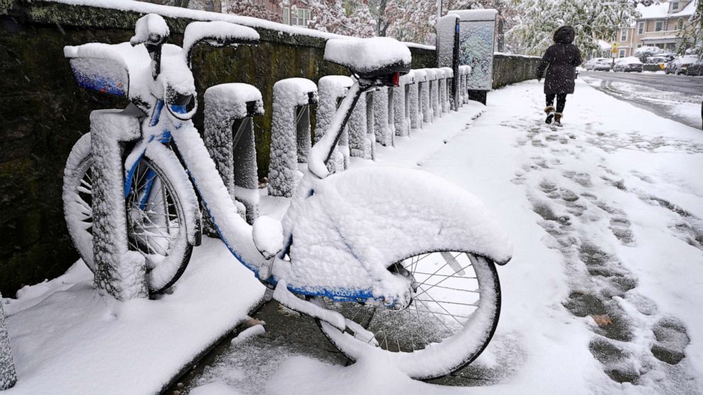 Cold blast, lake effect snow and strong winds to hit Northeast - ABC News