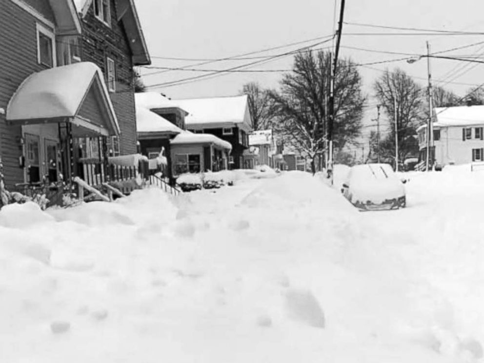 how much snow in glens falls ny today