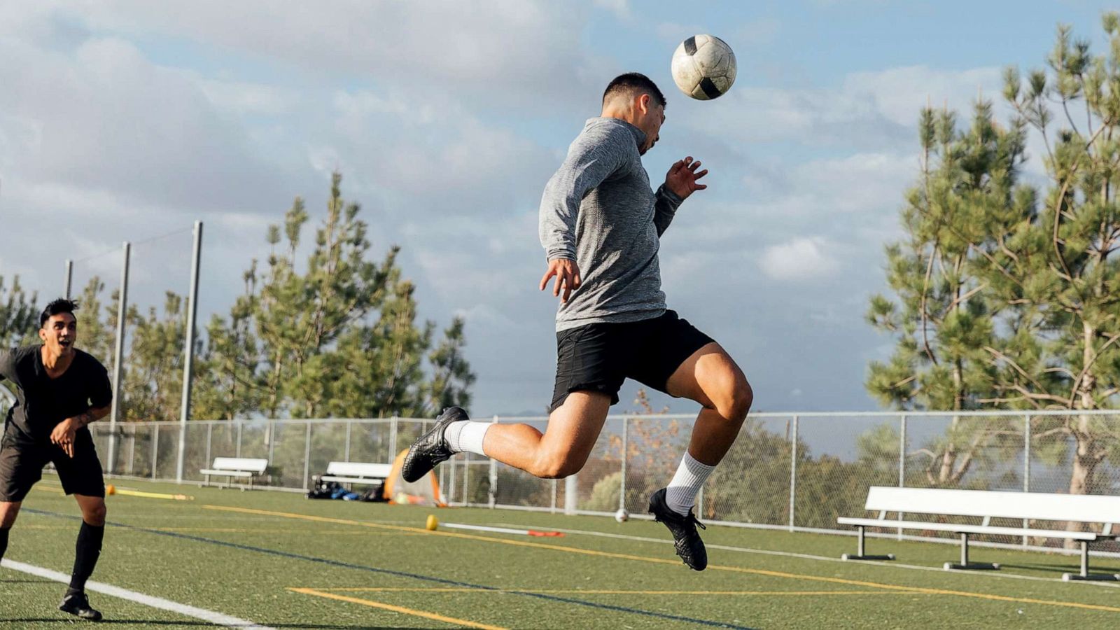 Soccer ball heading may impair brain function, study says 