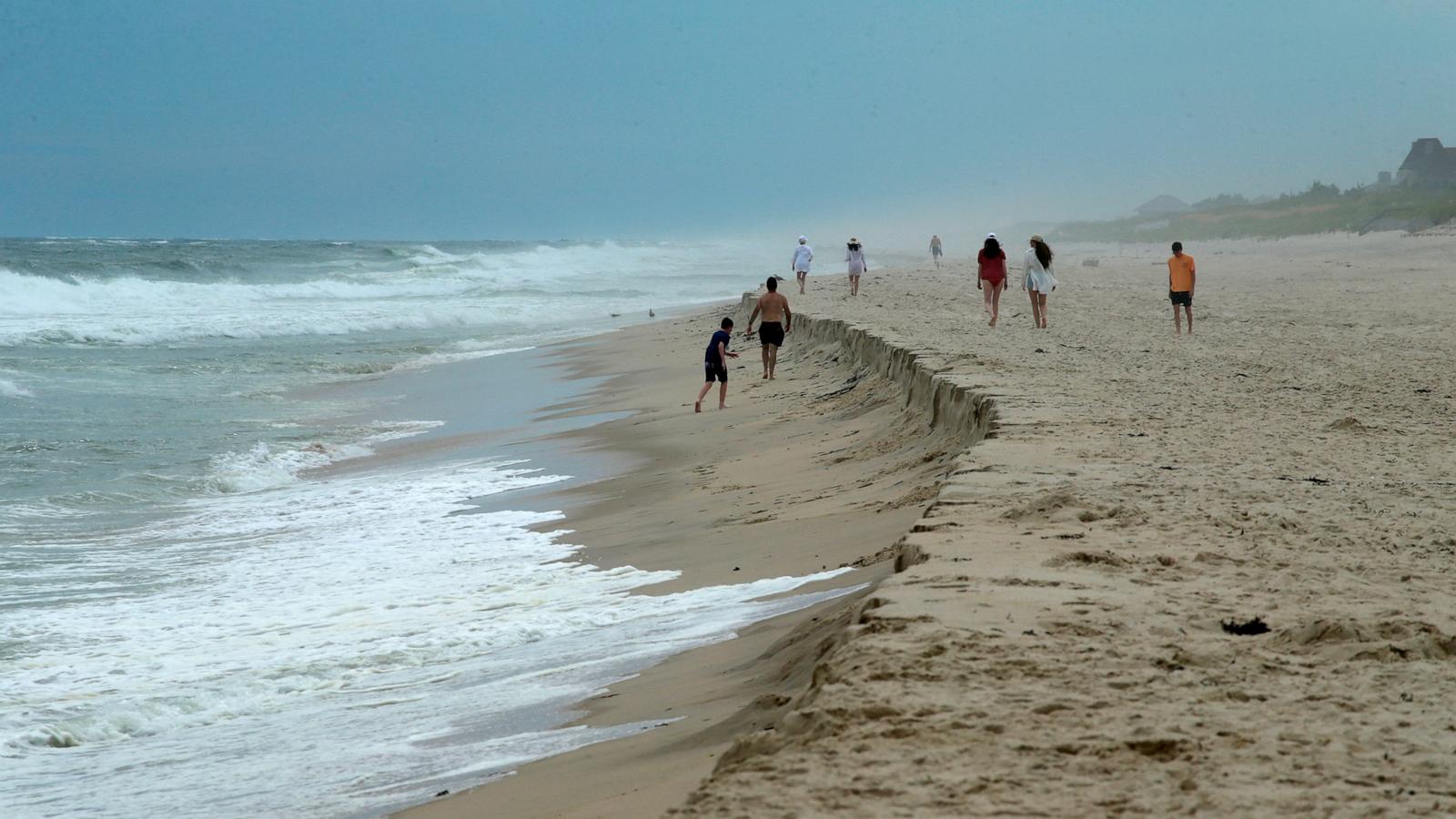 6-year-old drowns on New York beach after being caught in strong current