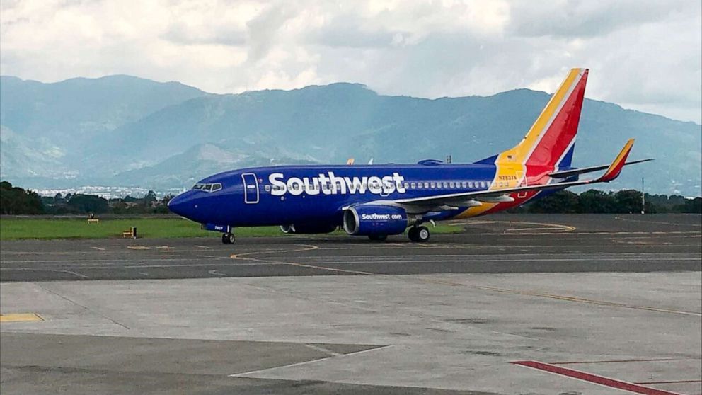 Former Southwest pilot pleads guilty to exposing himself, watching porn in cockpit
