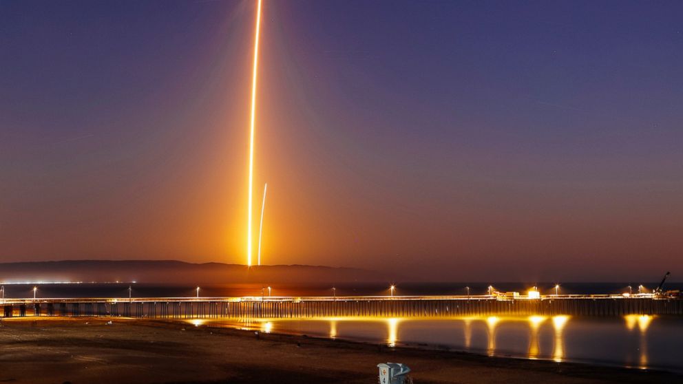 SpaceX launch lights up night sky in Southern California - ABC News
