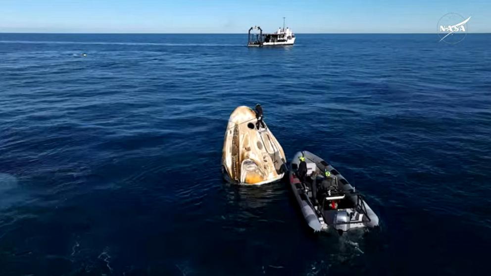 SpaceX Dragon successfully splashes down, returning NASA astronauts back to Earth