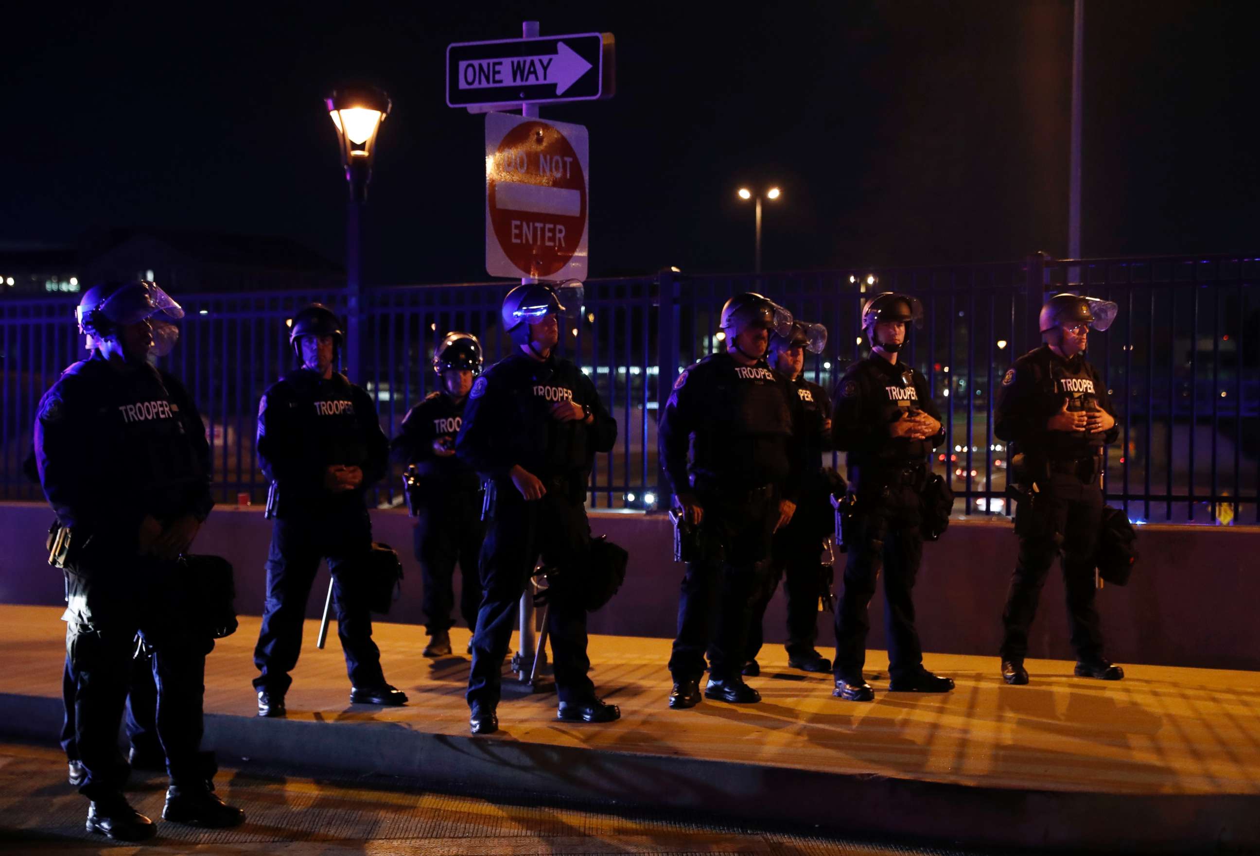 PHOTO: Police guard on-ramps to Interstate 64 as protesters gather, Sept. 15, 2017.