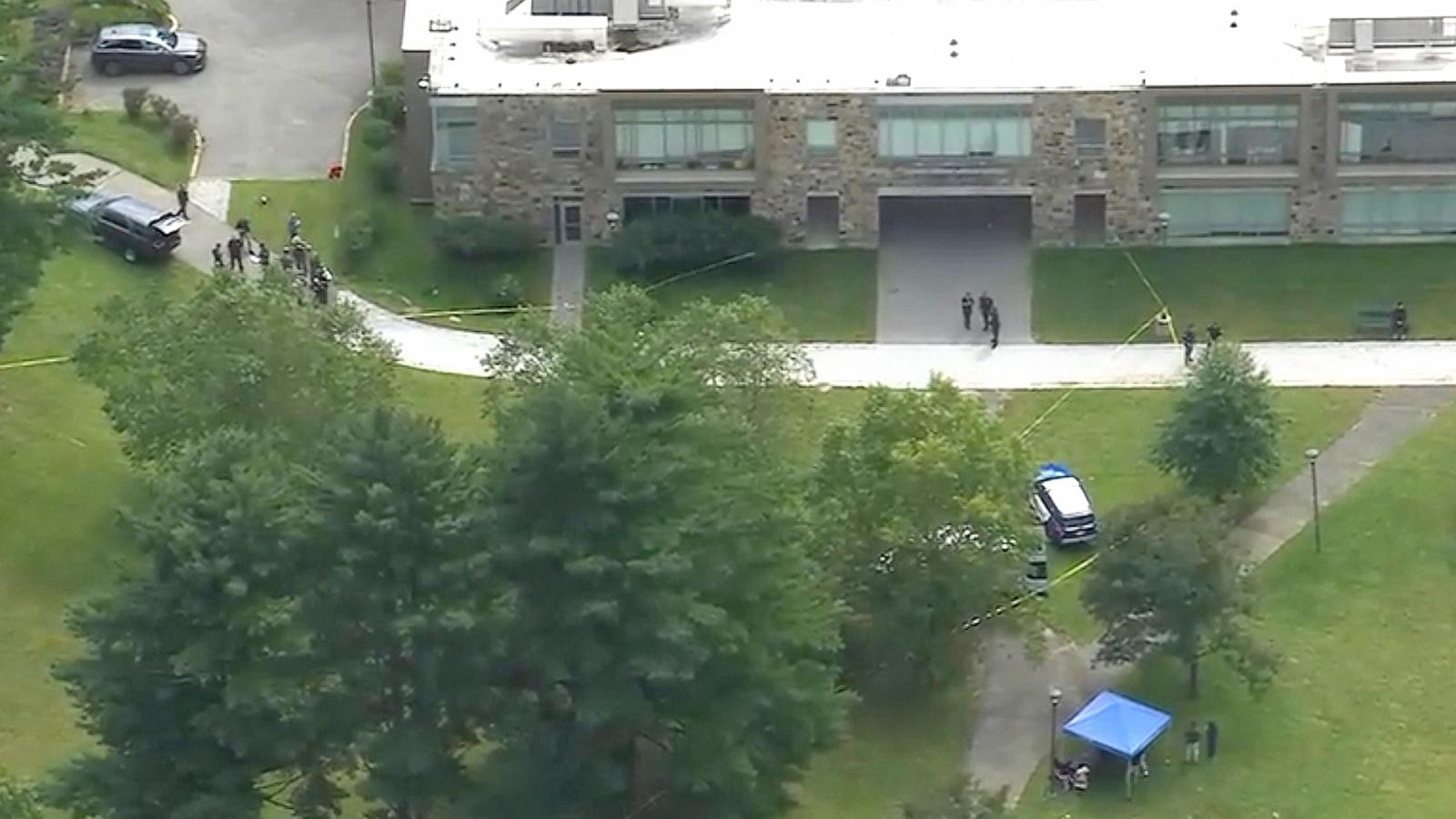 3 people injured in stabbing at community college, 2 suspects in custody: Police
