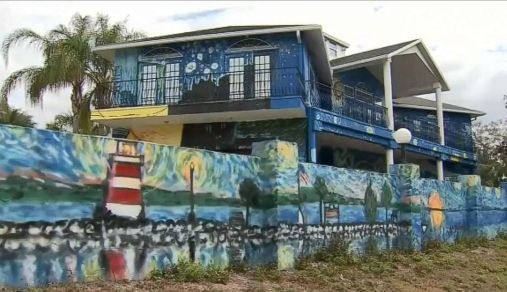 A Florida couple is fighting City Hall to keep their home painted to look like "Starry Night."